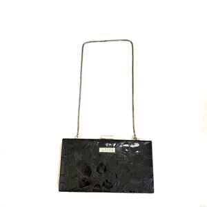Miche | Clamshell Frame Organizer Purse